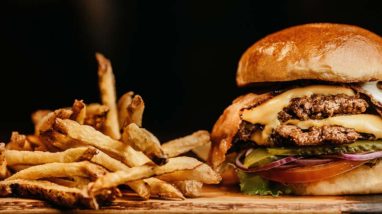 7 Bad Eating Habits That Cause Indigestion, Acid Reflux and Stomach Bloating